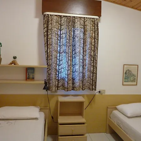 Dinky 237 Apartament